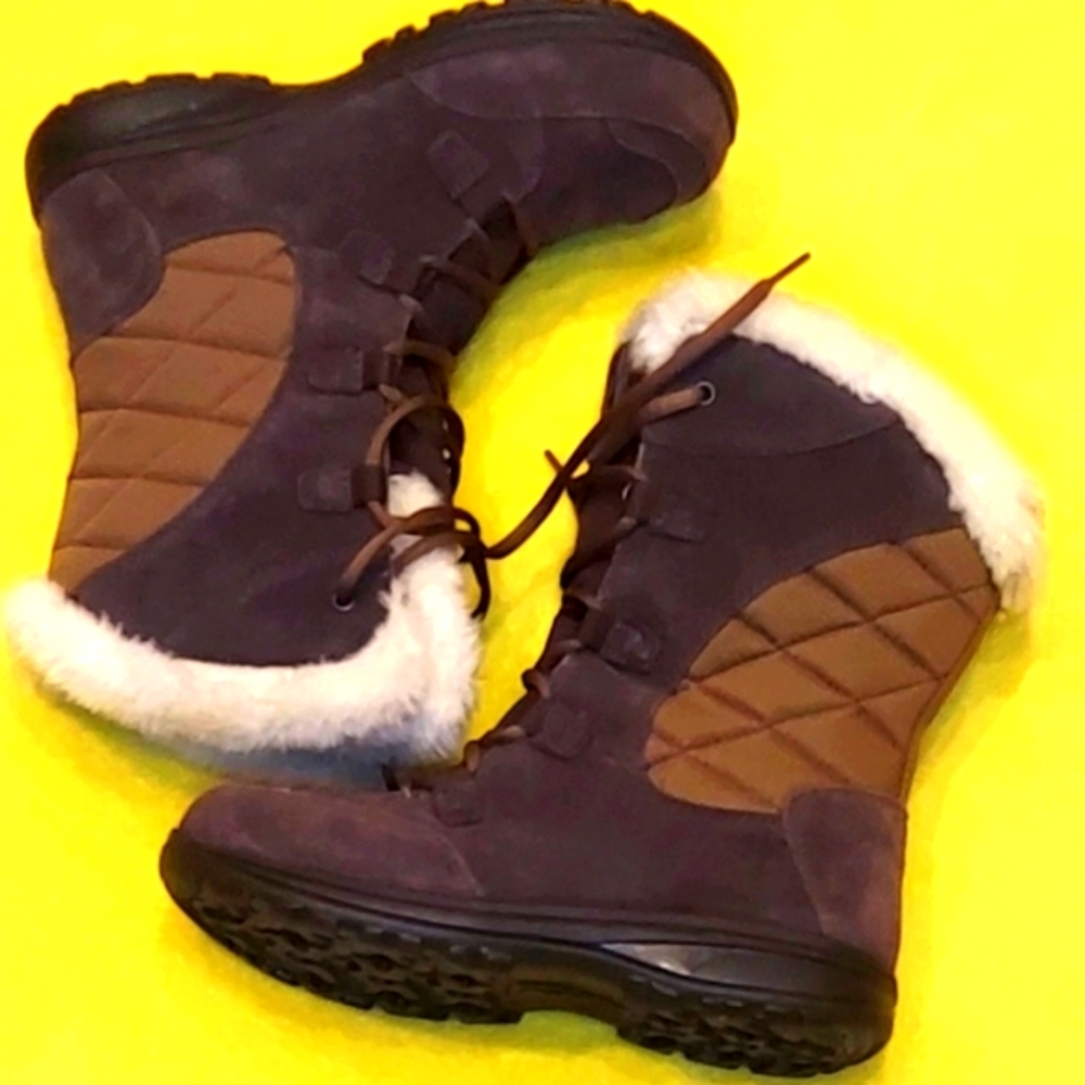 Columbia winter boot 👢 - Picture 2 of 10